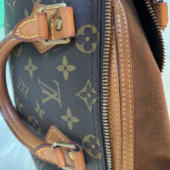 SOLD - Picture 4 of 8